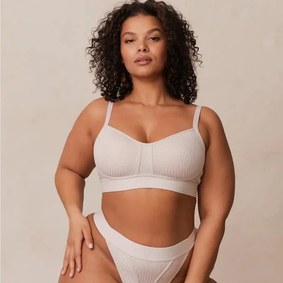 Bare bra - Picture 1 of 6